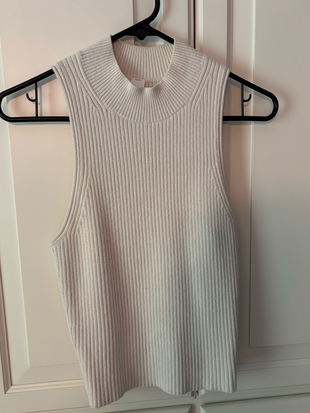 Lululemon silk blend tank top. Ivory Size M.  NWOT